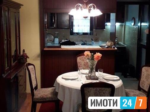 Се продава одличен стан 93м2 со дворНово Лисиче