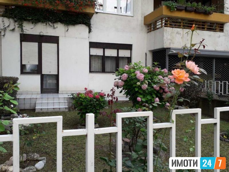 Се продава одличен стан 93м2 со дворНово Лисиче