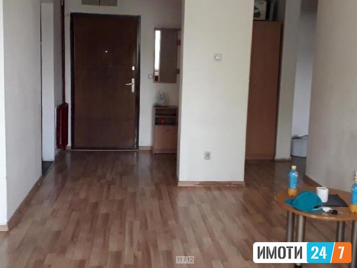 Се продава двособен стан 64м2Ново Лисиче