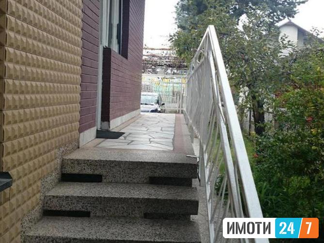 Се издава двособен стан 40м2Влае