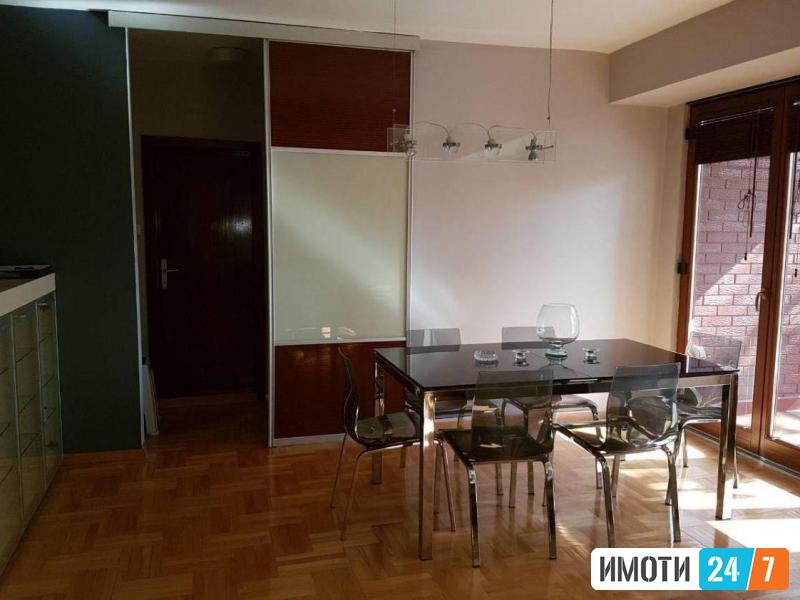 Се издава луксузно наместен стан 95м2Центар