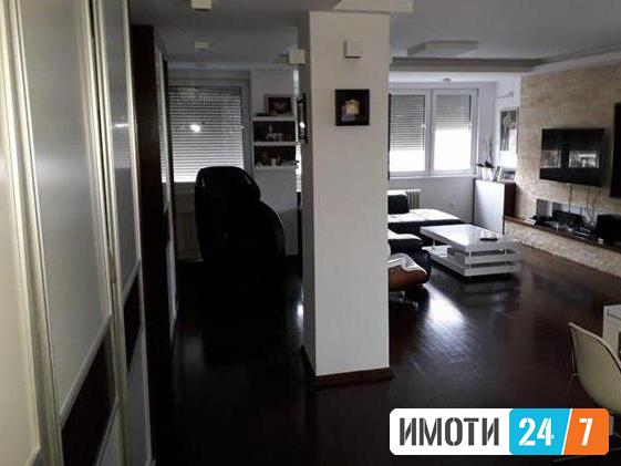 Se prodava trosoben luksuzen stan 100m2Taftalidze