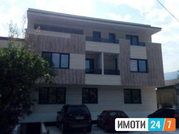 Се продава трособен стан 80м2Влае