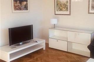 Se iznalmuva nameseten stan 90m2 Centar Gradski Zid