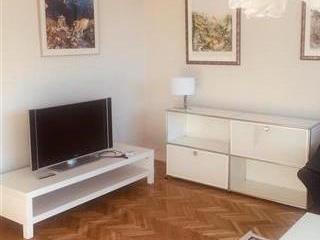 Se iznalmuva nameseten stan 90m2 Centar Gradski Zid