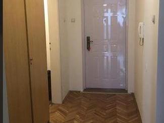 Se iznalmuva nameseten stan 90m2 Centar Gradski Zid