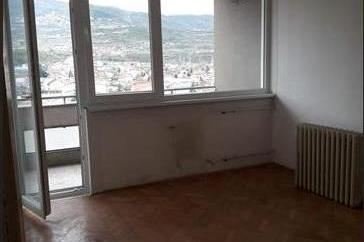 Се издава празен стан 50м2Партизанска