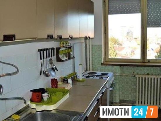 Се издава комплетно намсетен стан 52м2Тафталиџе