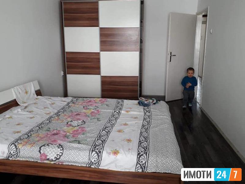 Се издава трособен стан 86м2Тафталиџе