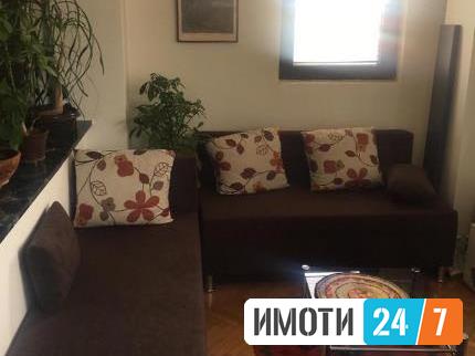 Се продава трособен стан 80м2Хром