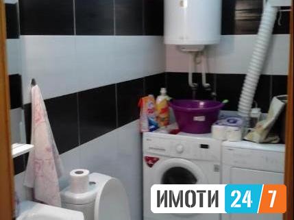 Се продава 3-катна куќа 305м2Визбегово