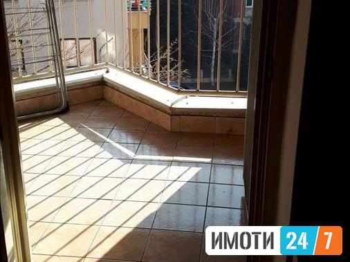 Се издава трособен стан 86м2Строг центар