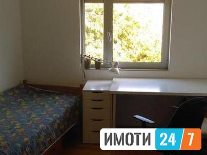Se izdava atraktivna kuka vo Kozle 530m2