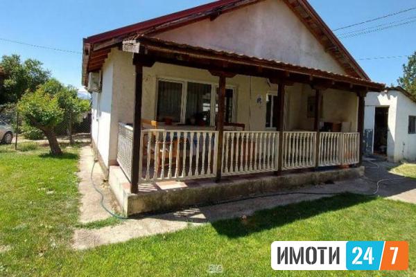 Се продава куќа 92м2Визбегово