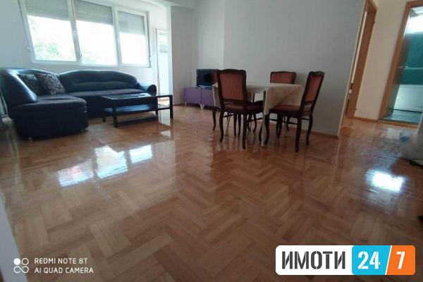 Се издава трособен стан 69м2Мичурин