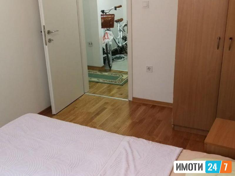 Се издава трособен стан 69м2Мичурин