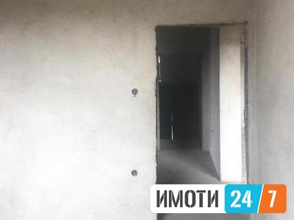 Се продава куќа во градба 420м2Радишани