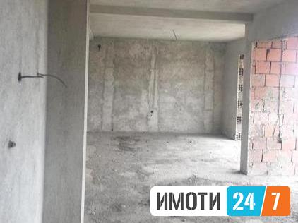 Се продава куќа во градба 420м2Радишани