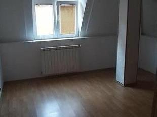 Се продава трособен стан 65м2Влае