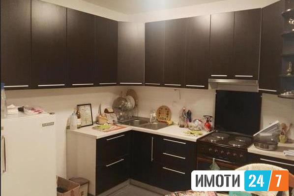 Се продава трособен стан 77м2Кисела Вода