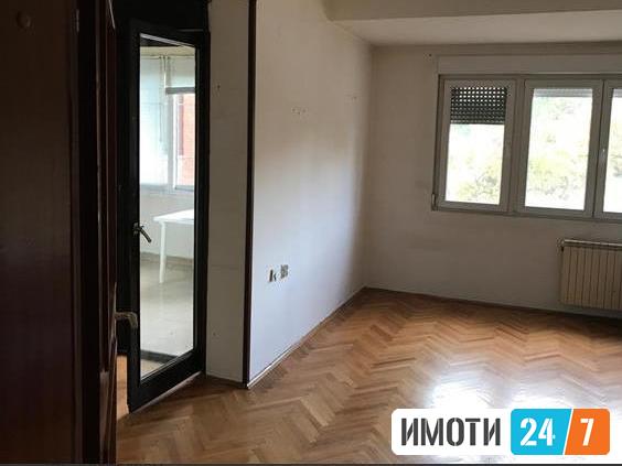 Se izdava deloven prostor 88m2Aerodrom