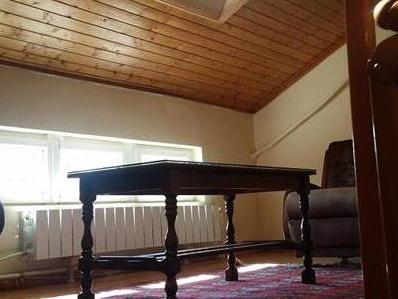 Се изнајмува деловен простор 100м2Строг Центар