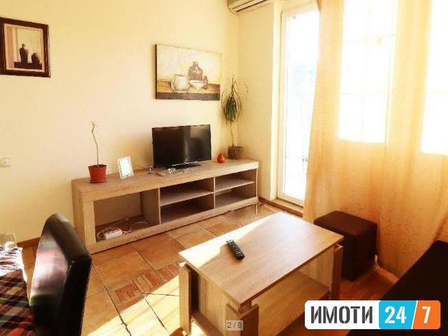 Се издава одличен наместен трособен стан 65м2Строг Центар
