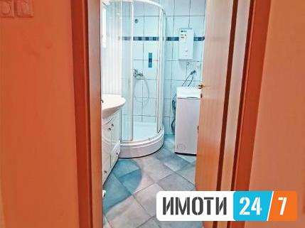 Се издава одличен наместен трособен стан 65м2Строг Центар