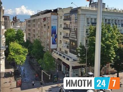 Се издава одличен наместен трособен стан 65м2Строг Центар