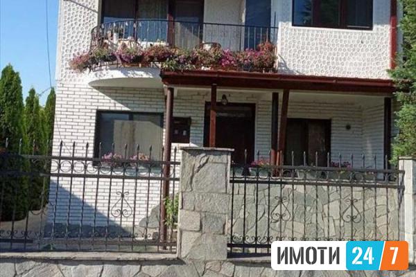 Се продава куќа 200м2Бутел 1