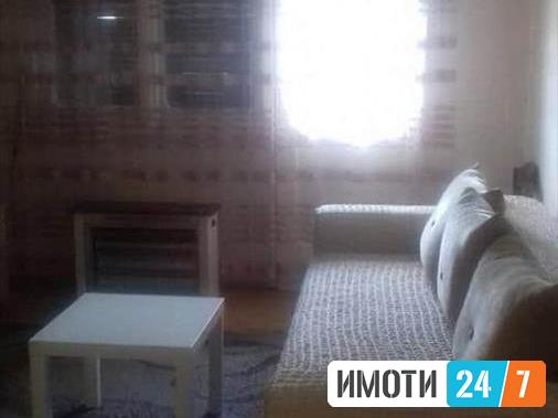 Се продава трособен стан во строг Центар 65м2