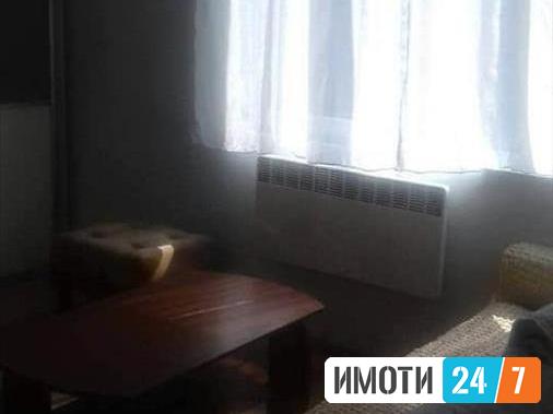 Се продава трособен стан во строг Центар 65м2