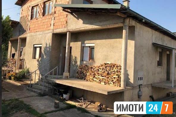 Се продава двосемејна куќа во Волоково