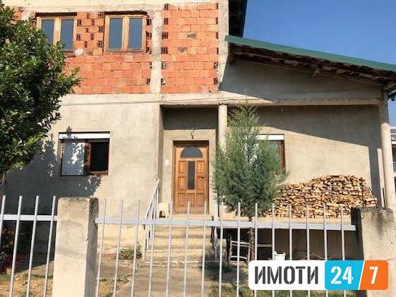 Се продава двосемејна куќа во Волоково