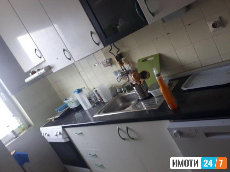 Се продава стан 94м2Дебар Маало