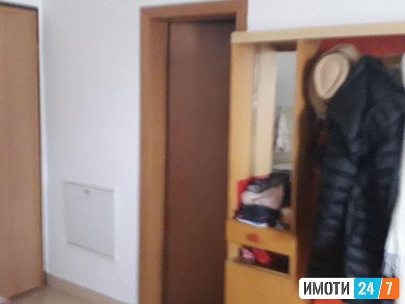 Се издава наместен двособен стан 40м2Козле