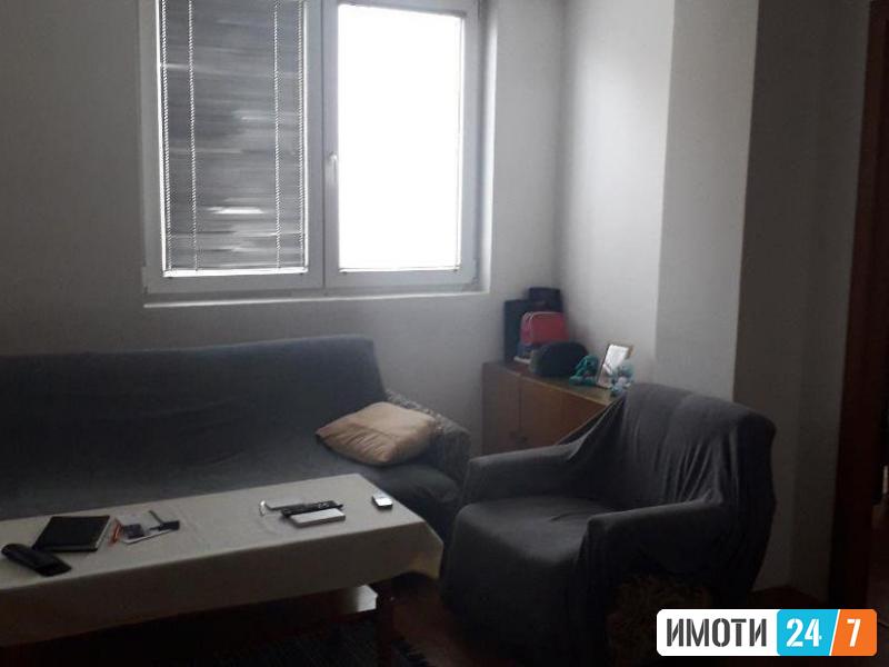 Се издава наместен двособен стан 40м2Козле