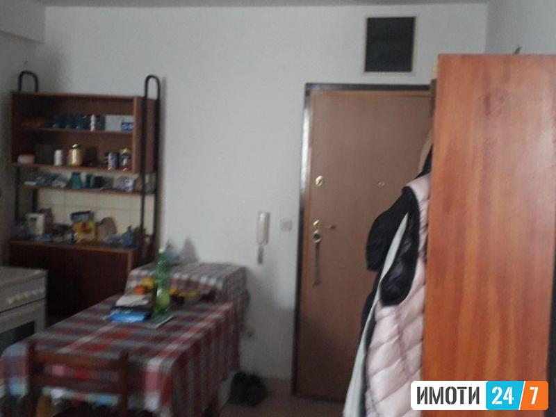 Се издава наместен двособен стан 40м2Козле