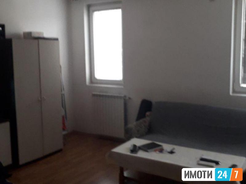 Се издава наместен двособен стан 40м2Козле