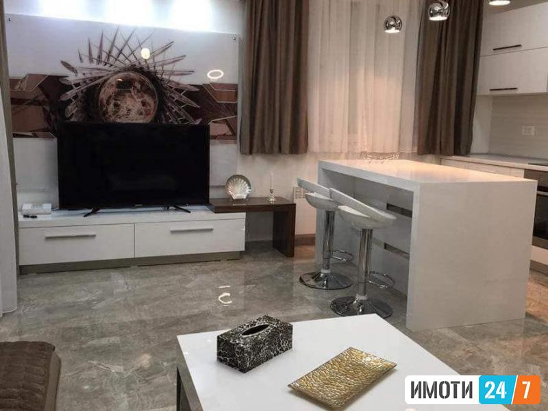 Се издава луксузно опремен стан 52м2Мичурин
