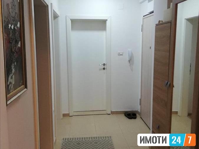 Се издава трособен стан 552Тафталиџе