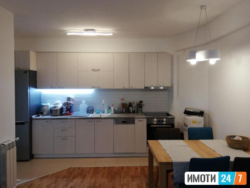 Се издава трособен стан 552Тафталиџе
