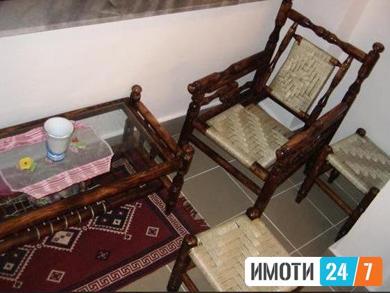 Се изнајмува трособен наместен стан од 68м2Карпош1