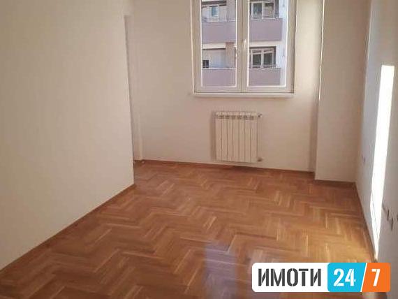 Се продава трособен стан 62м2насАлександрија
