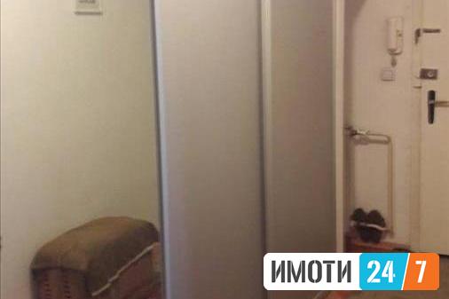 Се продава стан 54м2Центар