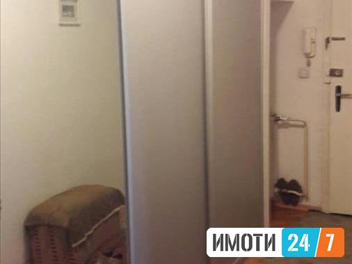 Се продава стан 54м2Центар