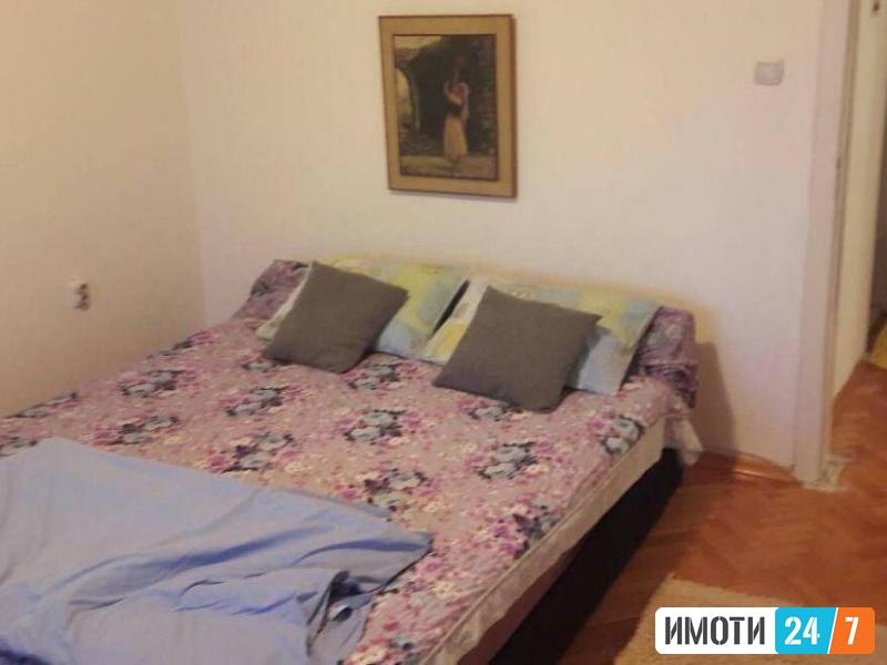 Се продава стан 54м2Центар