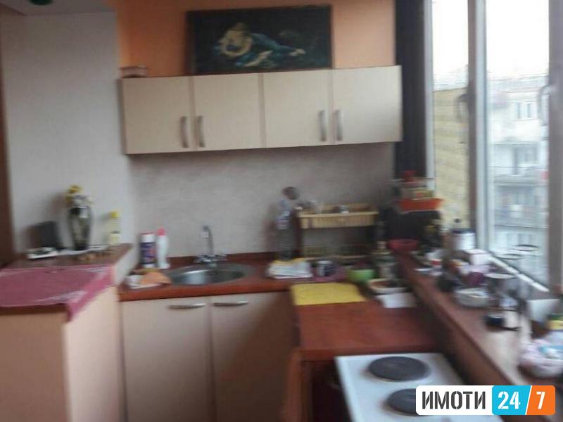 Се продава стан 54м2Центар