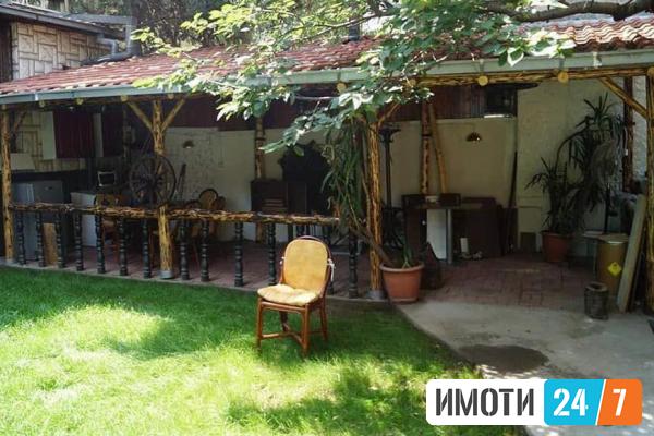 Се издава ХОСТЕЛ опремен150м2 кај Универзана