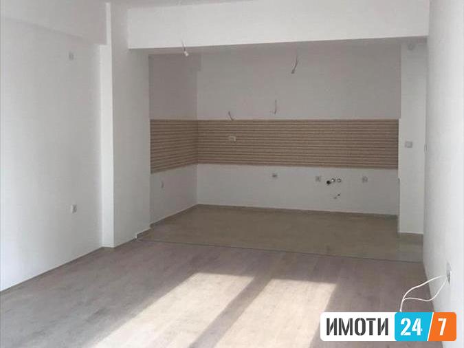 Se prodava odlicen trosoben stan 74m2Taftalidze 1